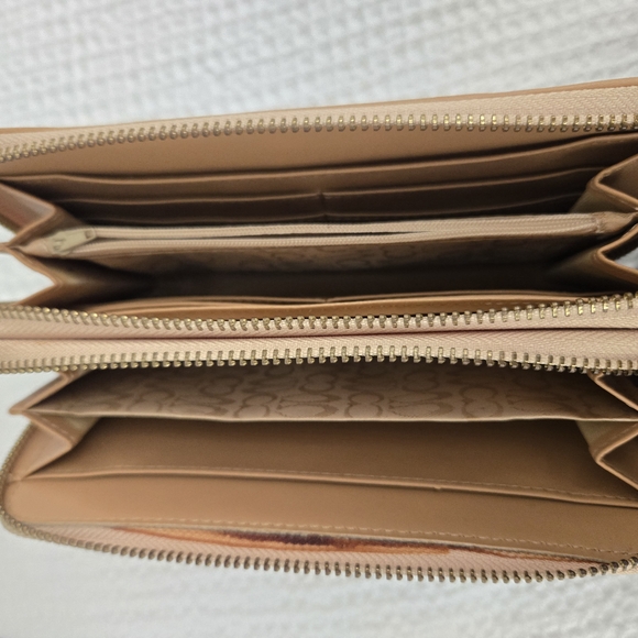 Coach Beige and Tan Wallet - Picture 6 of 6